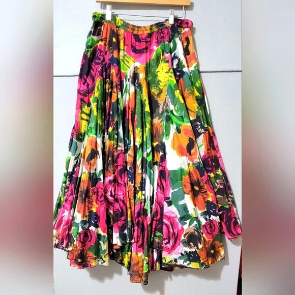 Olivia and Grace Floral Boho Fluffy Maxi Skirt size Medium