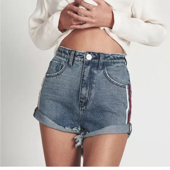 ONE X ONE TEASPOON Bandits High Waisted Slim Fit Cuffed Hem Denim Short Sz 27