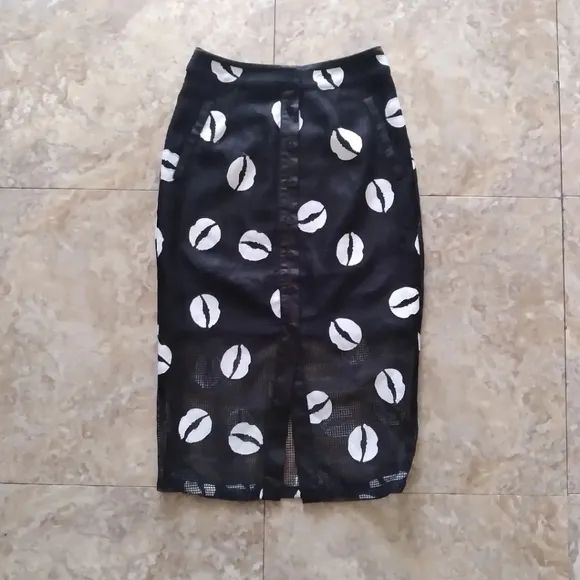 Prase Black &amp; White Lip print skirt, size Small