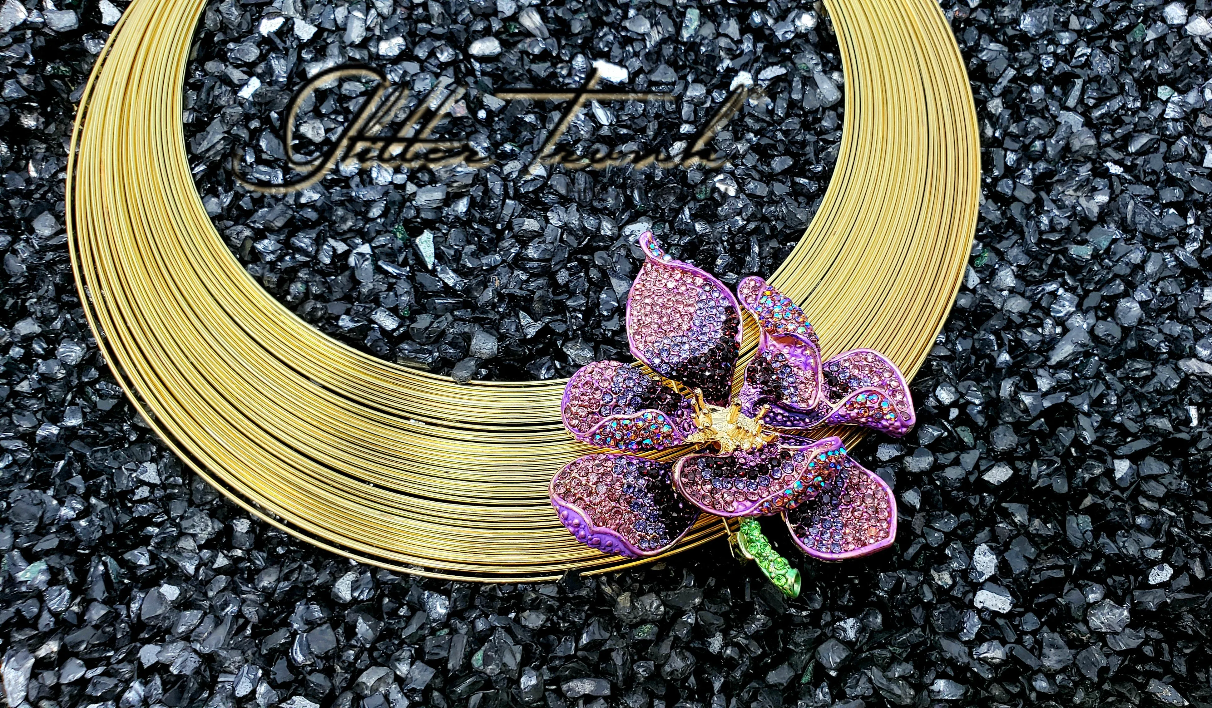 Preorder Issa Transition Necklace with Premium Orchid Pin