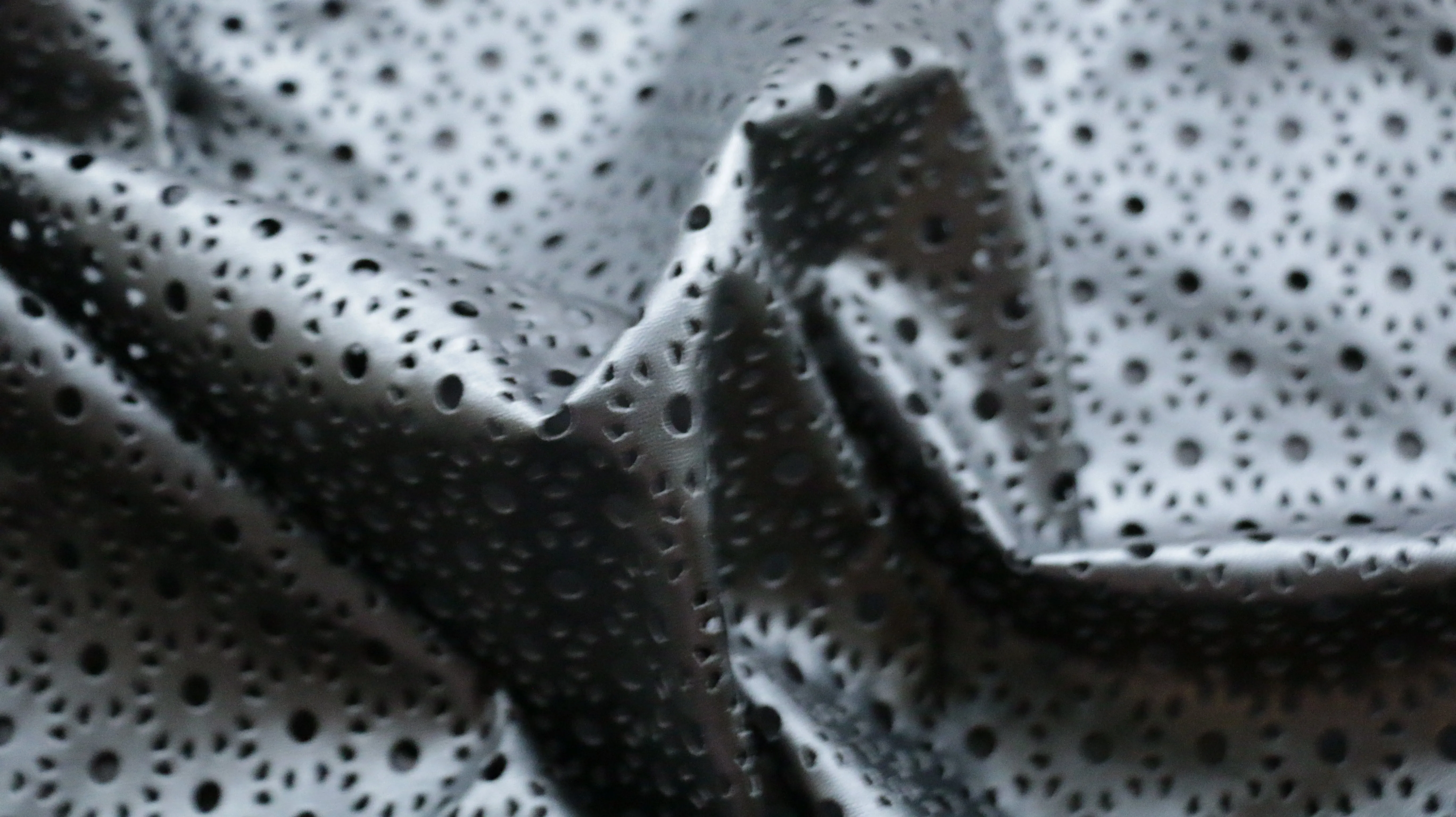 REMNANT 0.60m x 1.50m - LEATHERETTE FABRIC - Lace Style