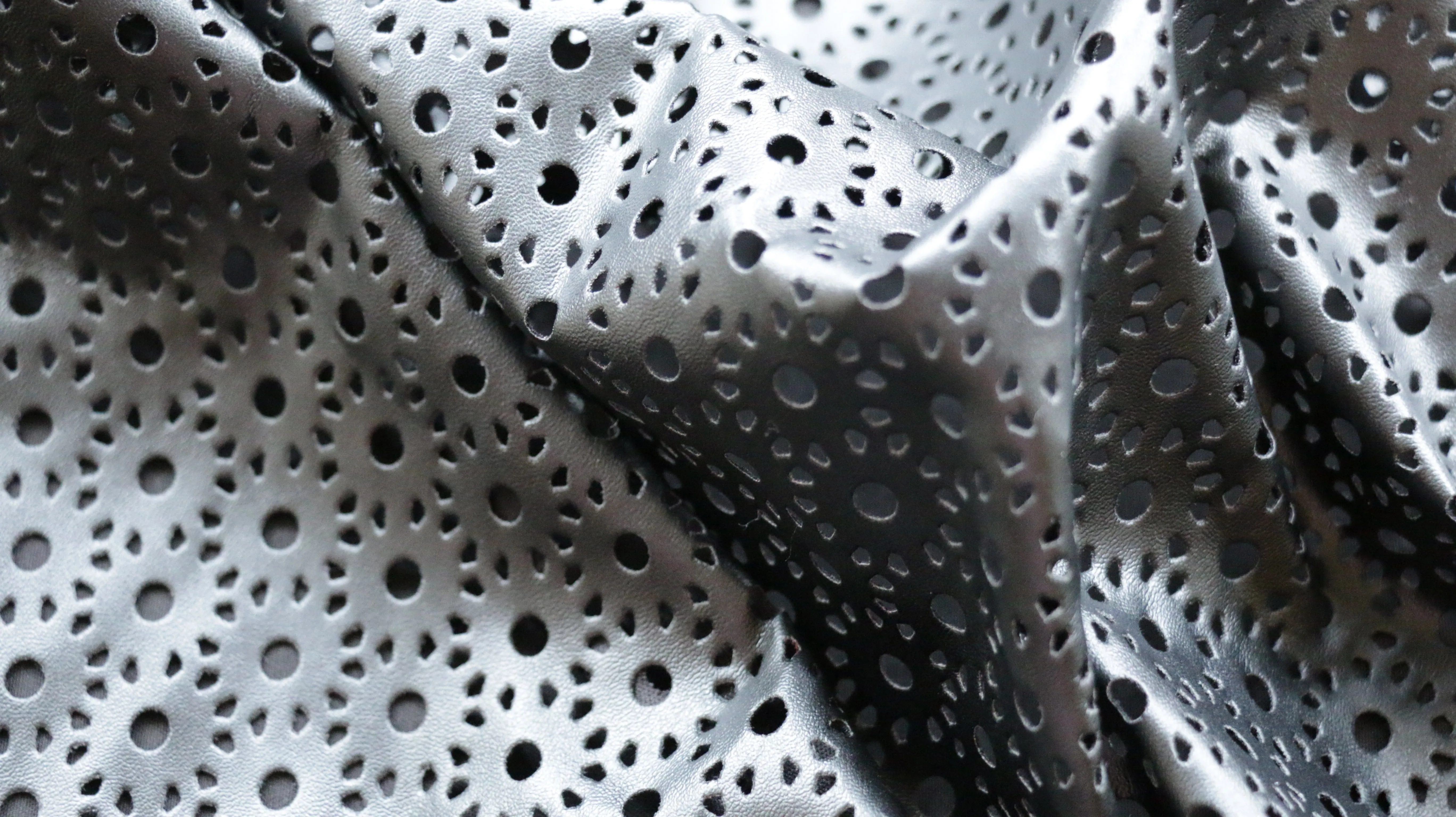 REMNANT 0.60m x 1.50m - LEATHERETTE FABRIC - Lace Style
