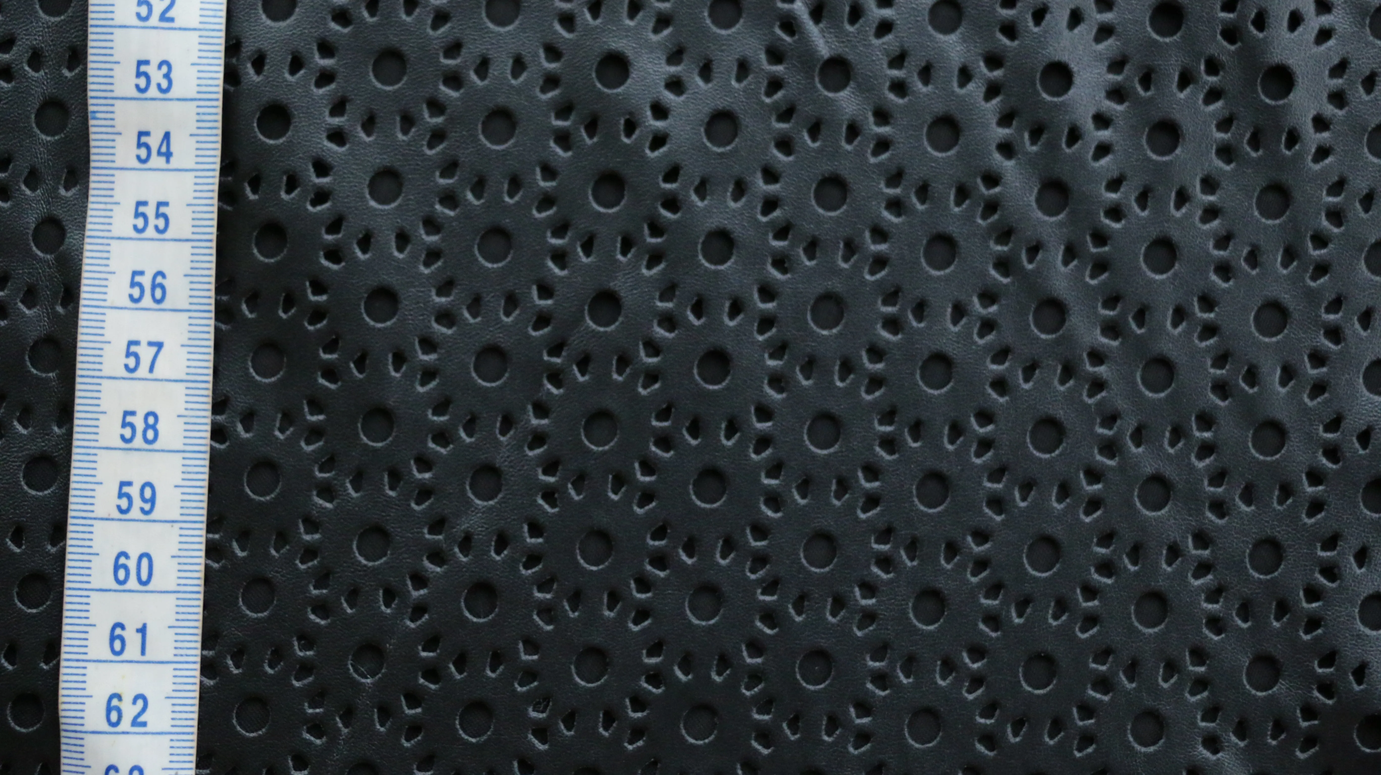 REMNANT 0.60m x 1.50m - LEATHERETTE FABRIC - Lace Style