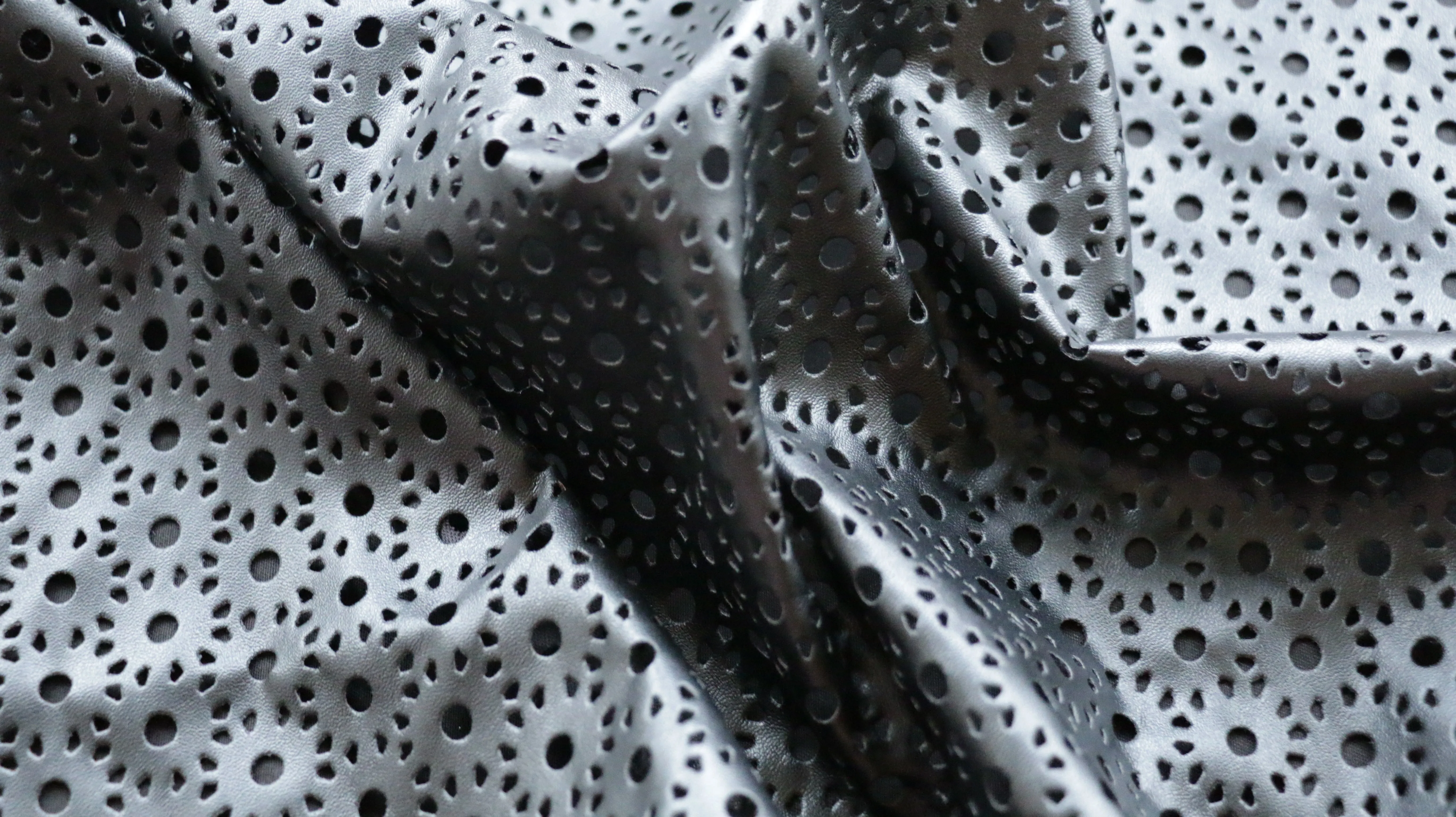 REMNANT 0.60m x 1.50m - LEATHERETTE FABRIC - Lace Style