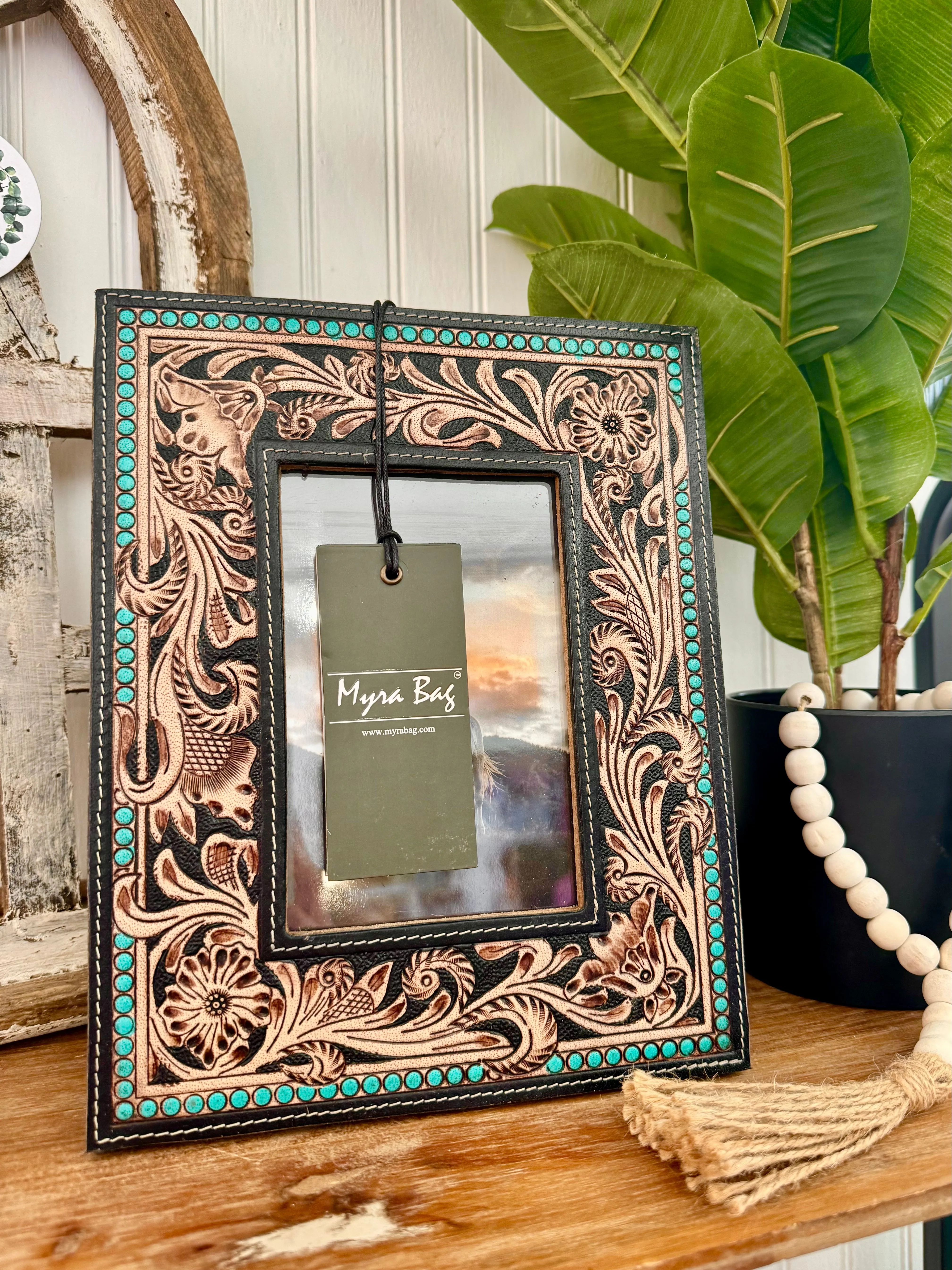 RESTOCK MYRA Tooled Leather Picture Frame