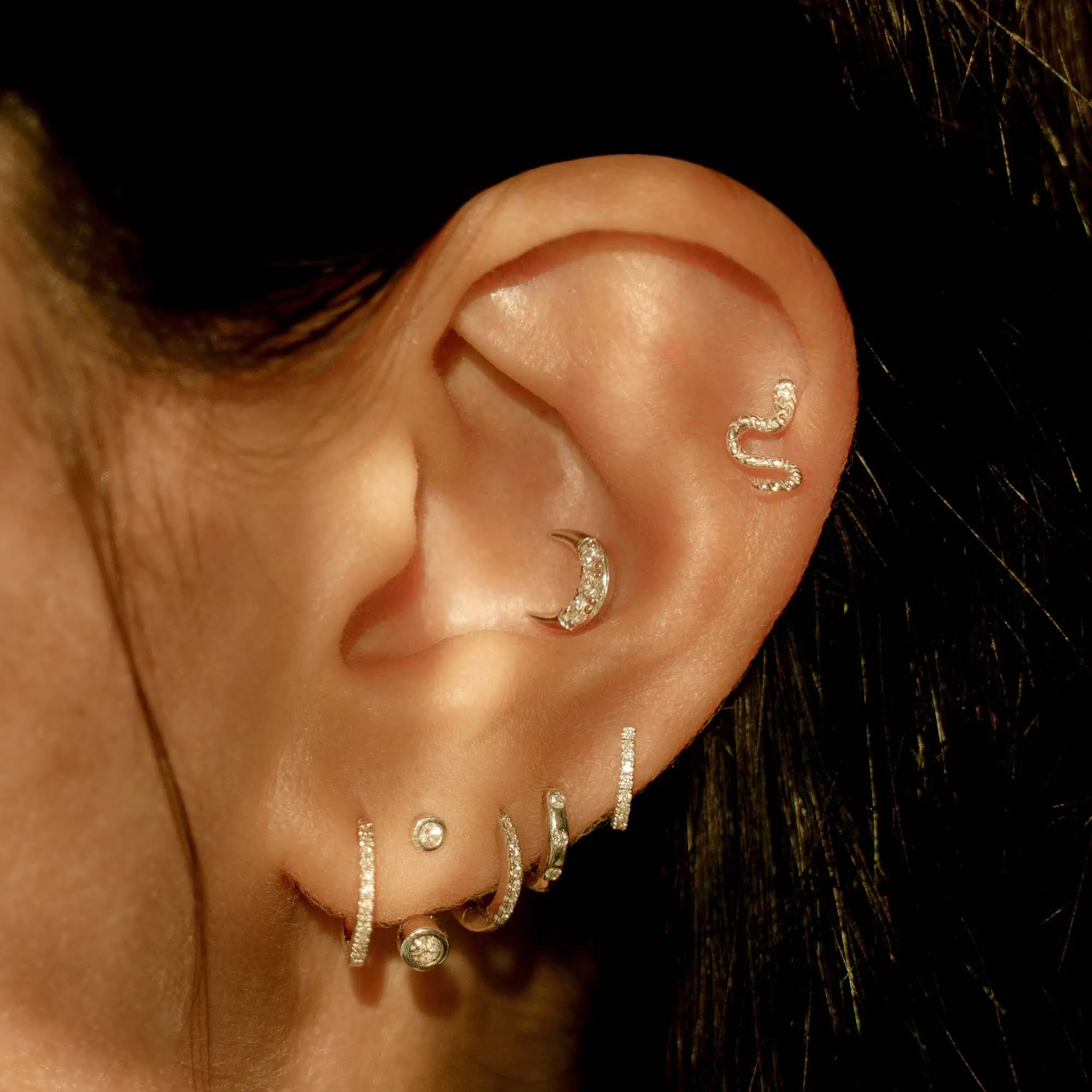 Serpent Stud, White Gold