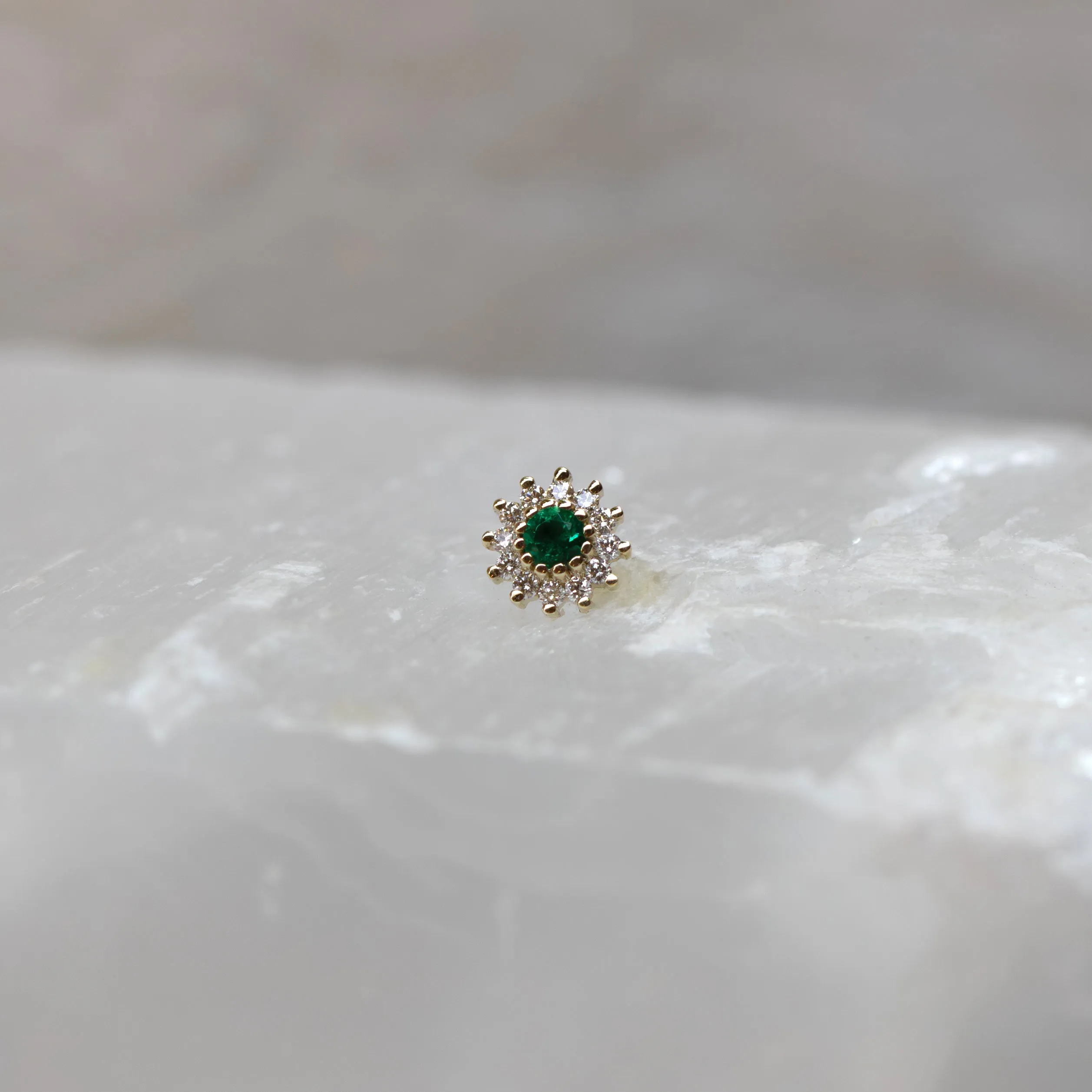 The Rose with Emerald & Diamonds 18g/16g Threaded End