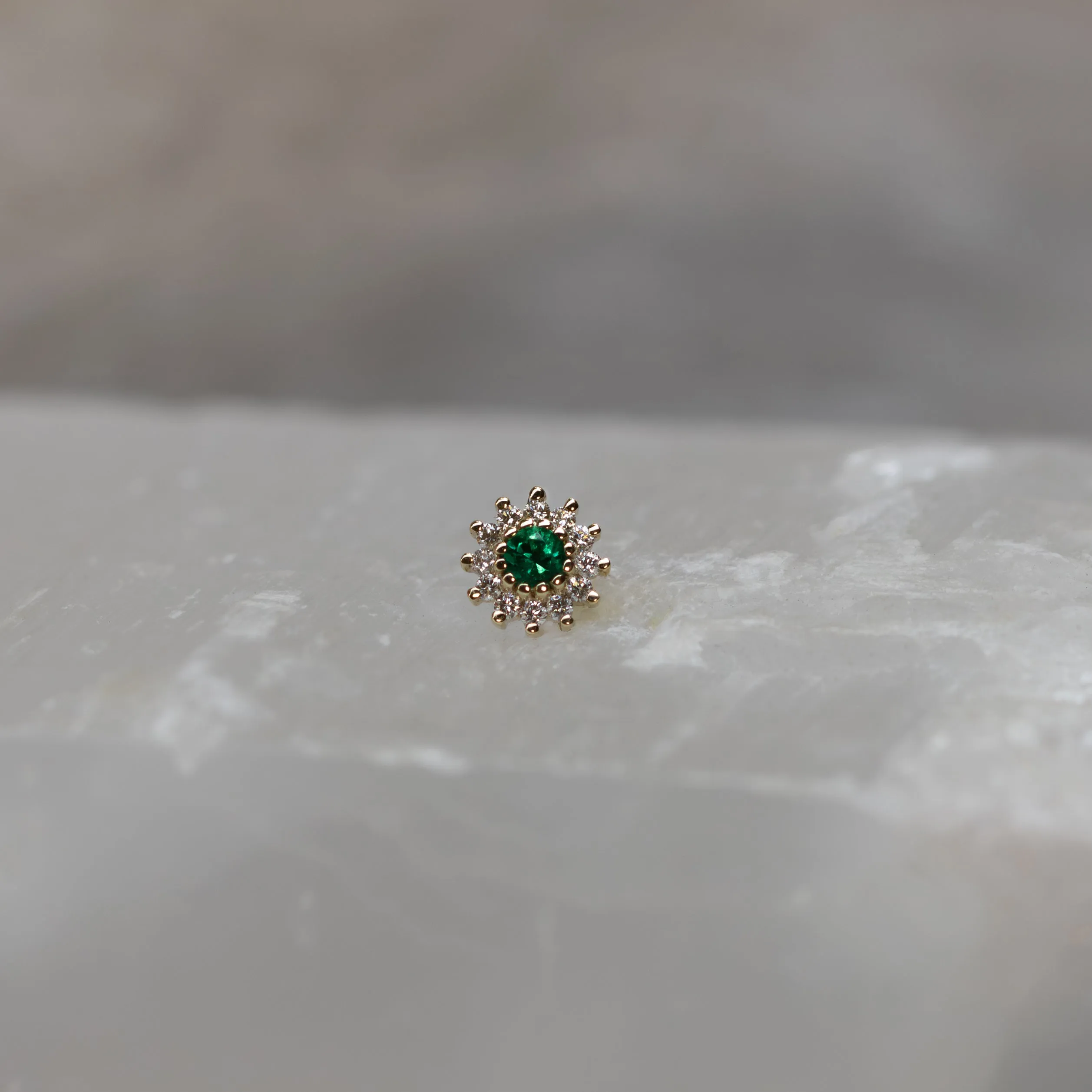 The Rose with Emerald & Diamonds 18g/16g Threaded End
