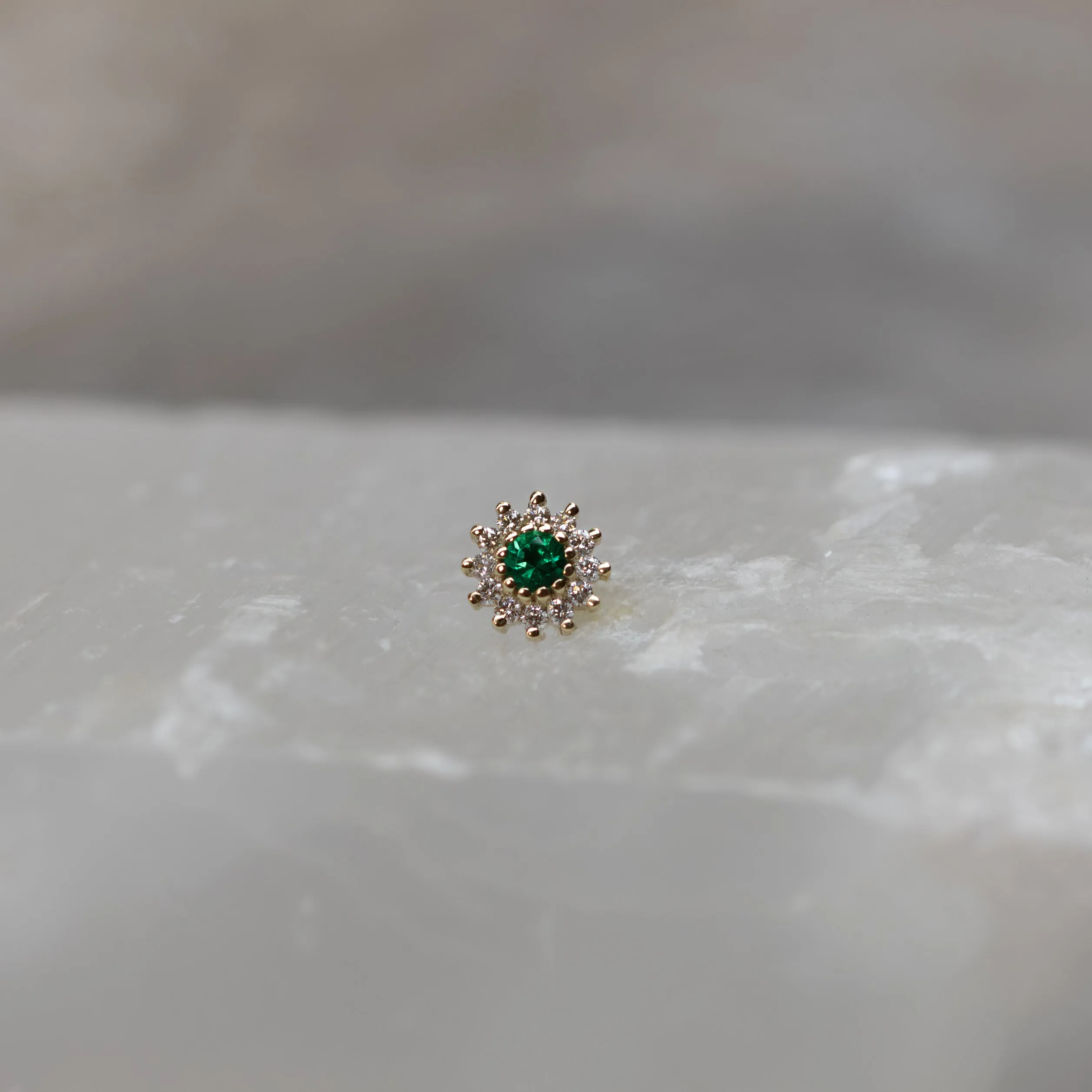 The Rose with Emerald & Diamonds 18g/16g Threaded End