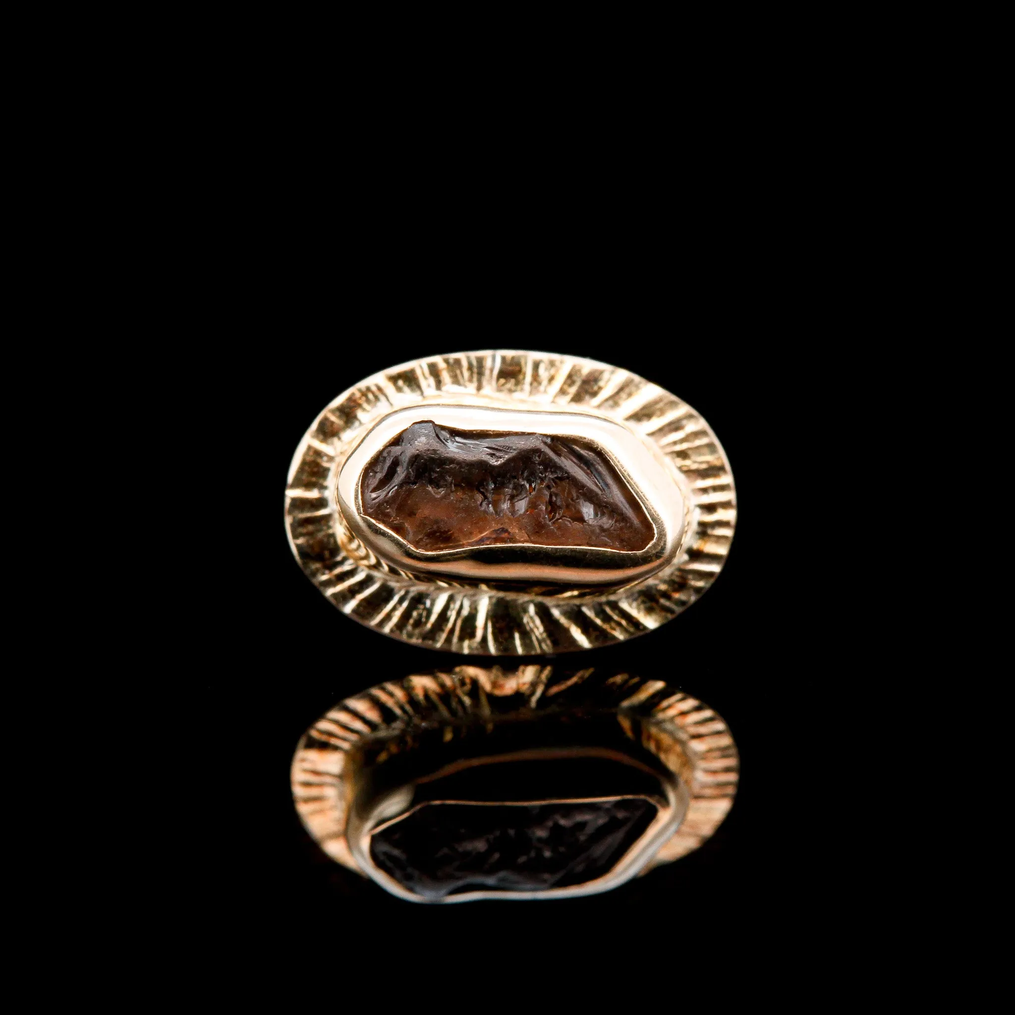 Uncut Rough Songea Sapphire in 14kt Yellow Gold Oval Sunrise - 14ga Threaded end