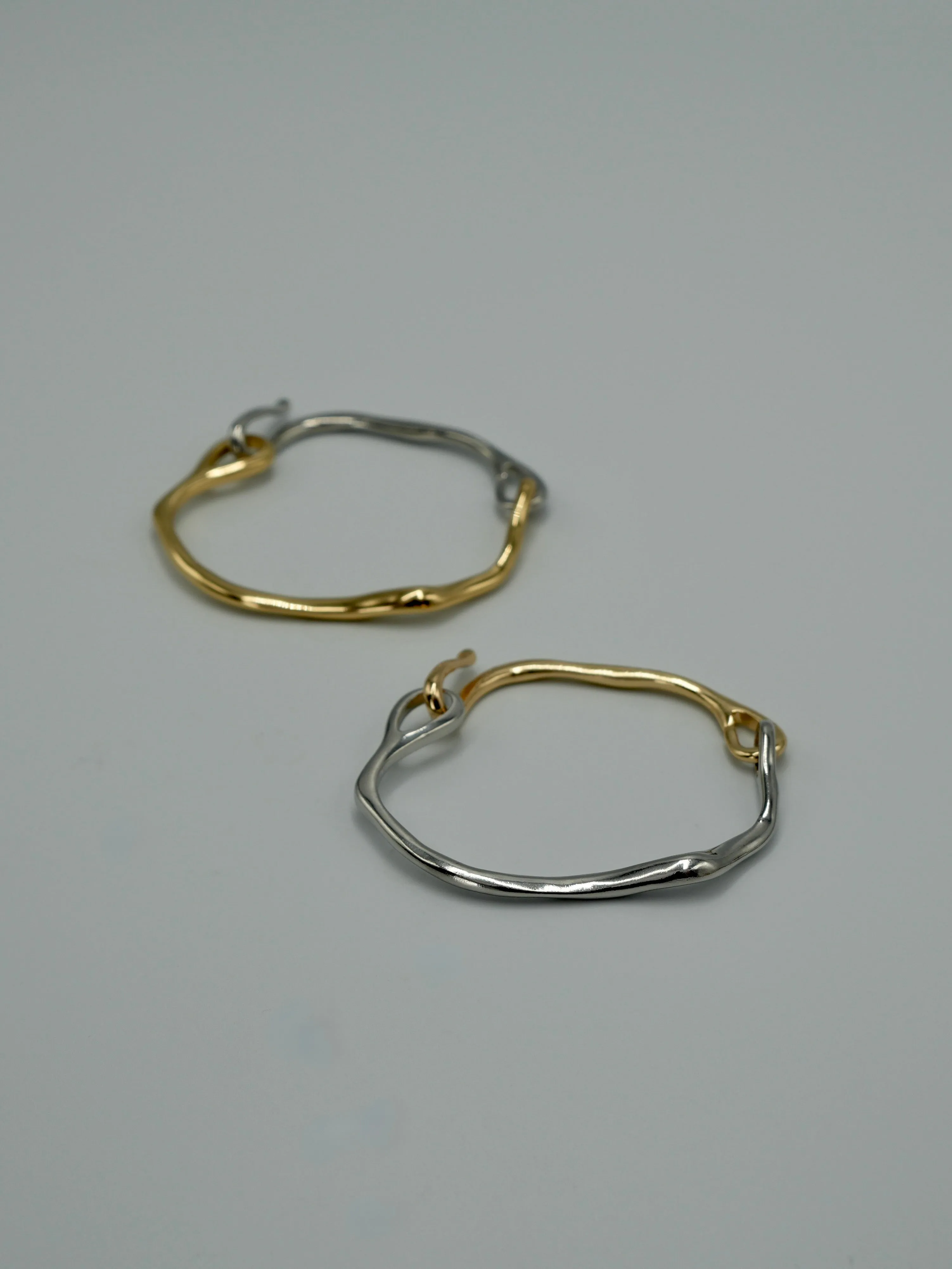 unique hook bangle