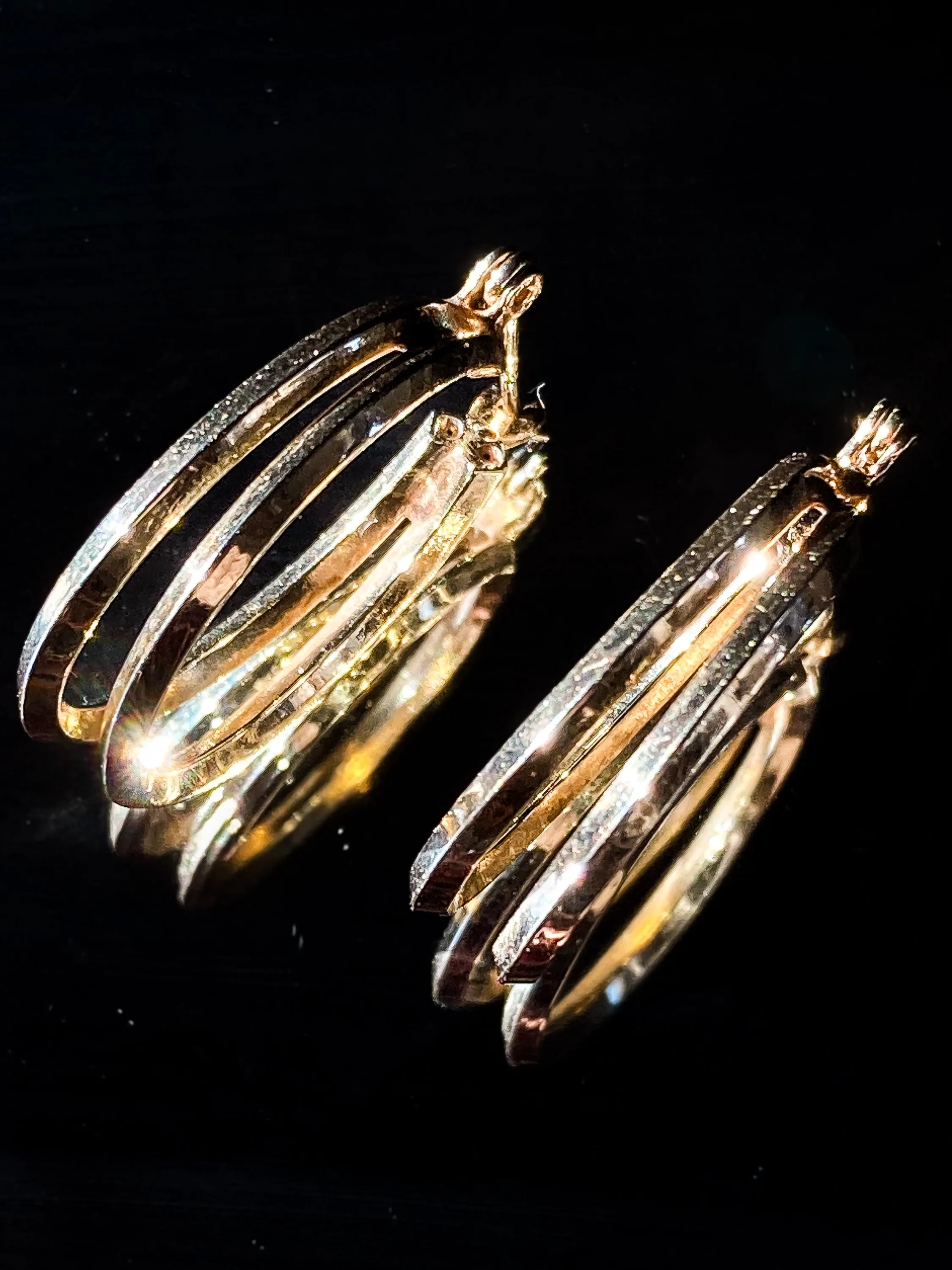 Vintage 14K Yellow Gold Dual Classic Hoop Latch Post Earrings