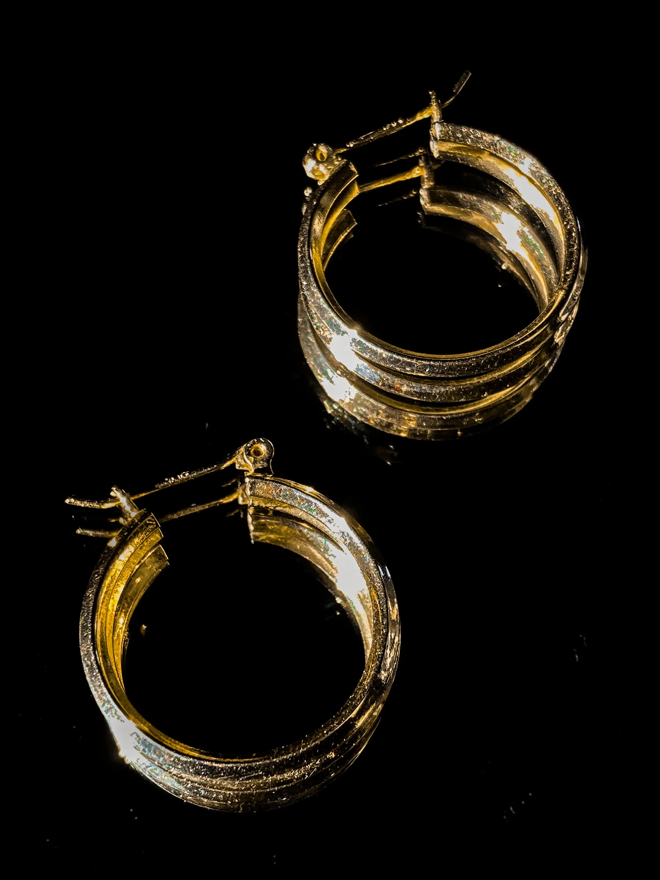 Vintage 14K Yellow Gold Dual Classic Hoop Latch Post Earrings