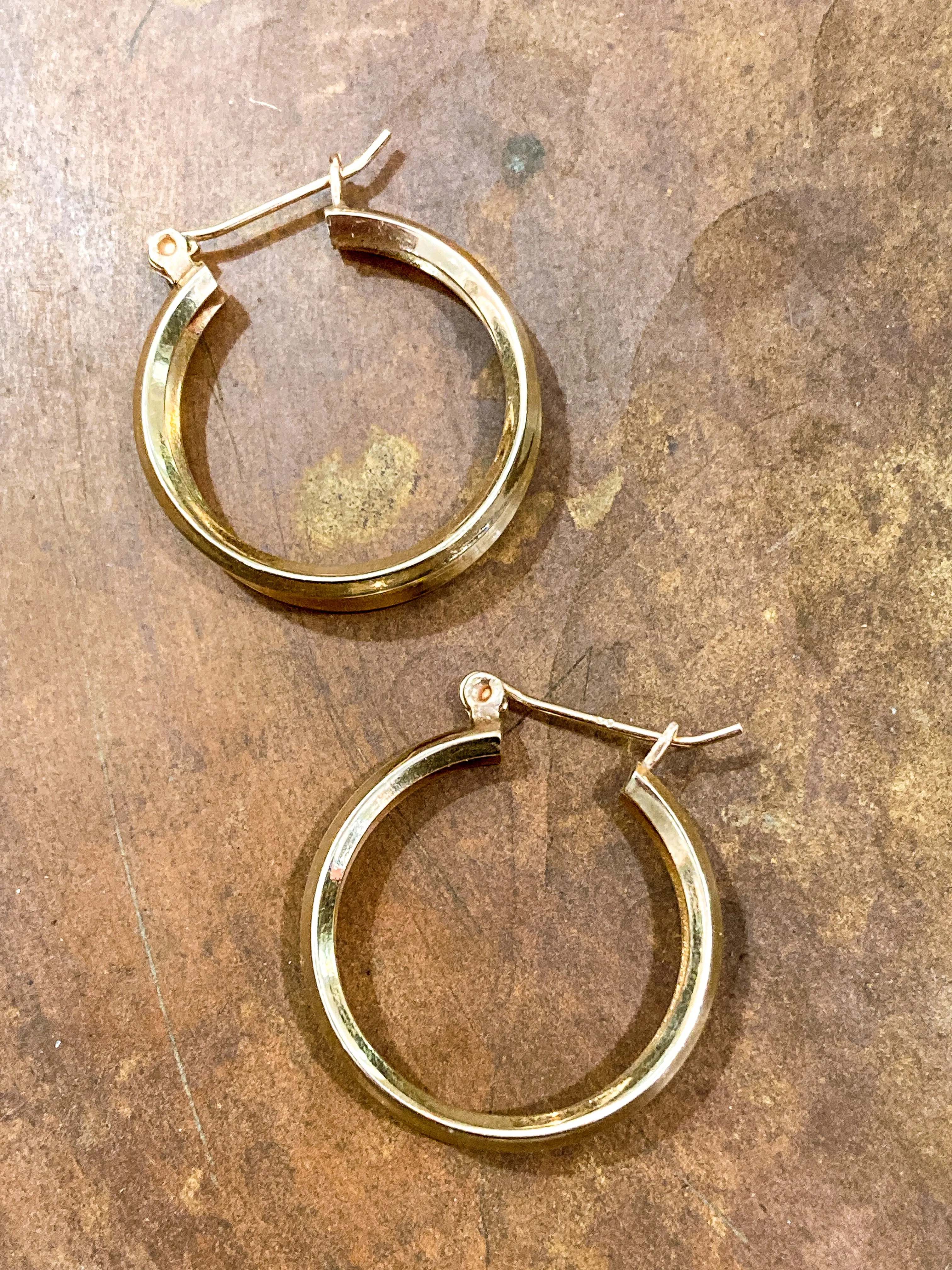 Vintage 14K Yellow Gold Dual Classic Hoop Latch Post Earrings