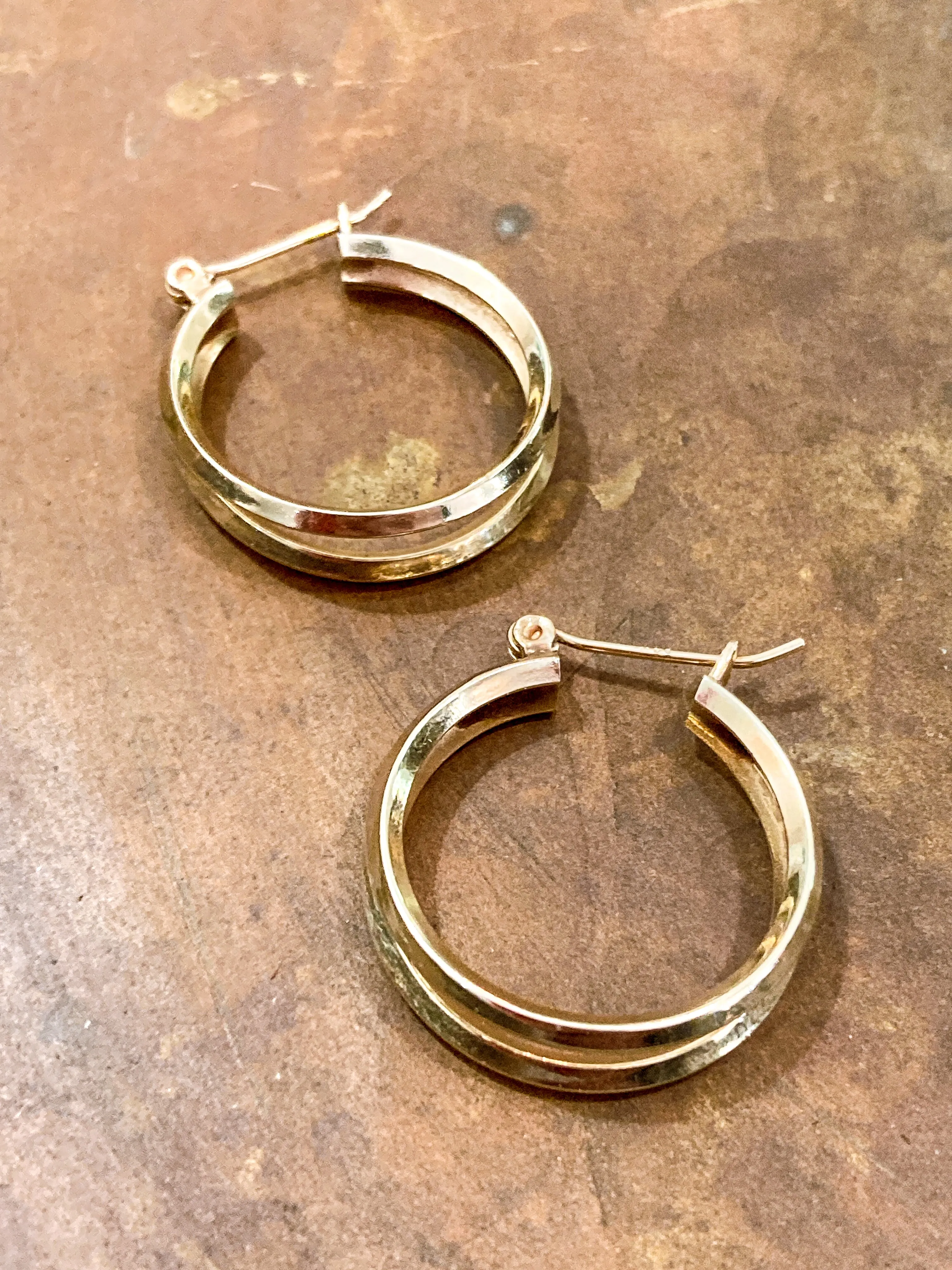 Vintage 14K Yellow Gold Dual Classic Hoop Latch Post Earrings