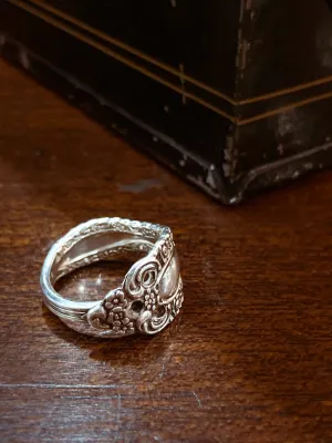 Vintage Recycled Oneida Silver Artsy Floral Repousse Spoon Handle Ring