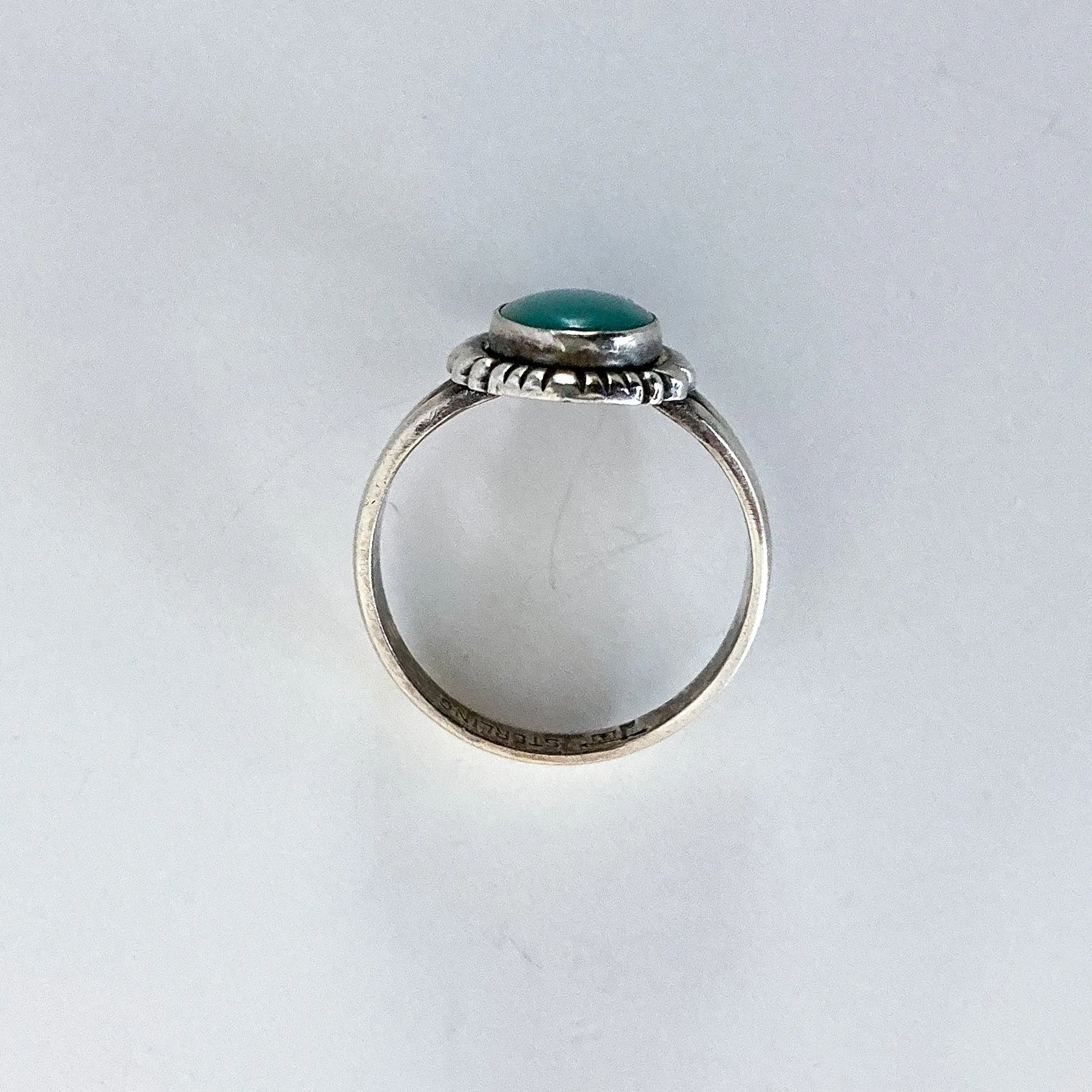 Vintage Scalloped Sterling Silver Aqua Agate Oval Stone Artsy Ring
