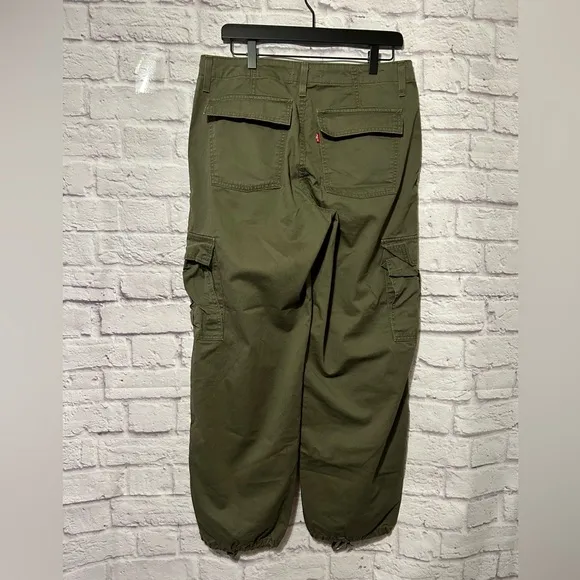 Women’s Levi’s ‘94 Baggy Cargo Pants Olive Green Size 30