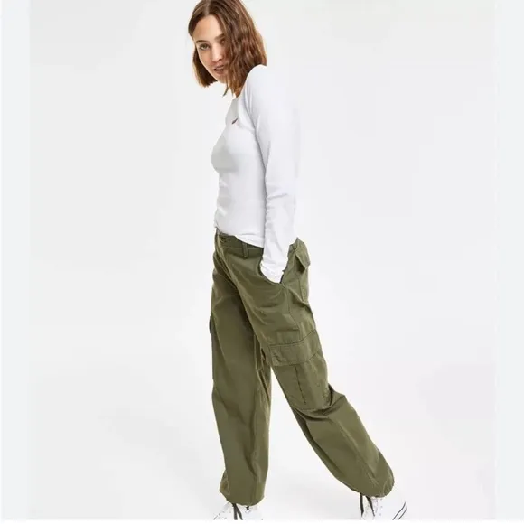 Women’s Levi’s ‘94 Baggy Cargo Pants Olive Green Size 30