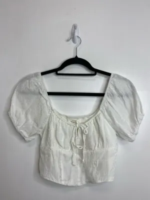 Womens Size Sm Misses White Urban Romantics Tops