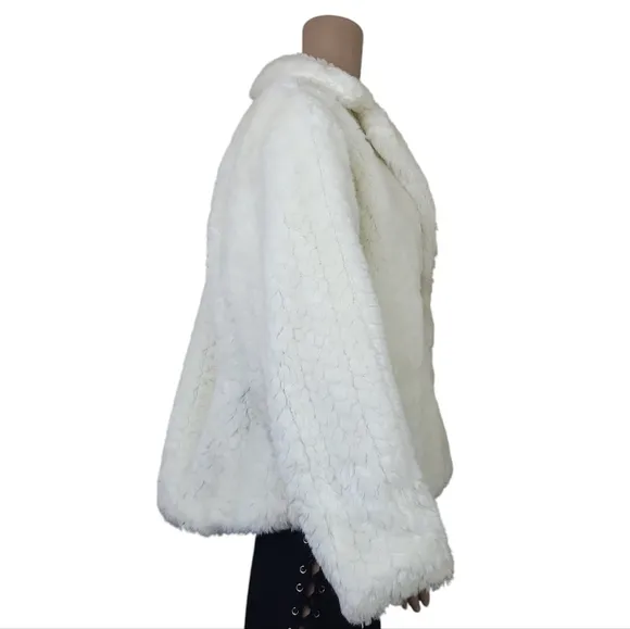 ZLC Collections Faux Fur White Jacket